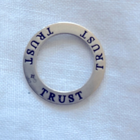 Affirmation washer pendants  kindness love trust - Picture 4 of 6